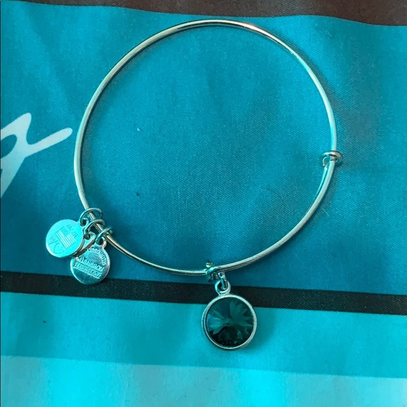 Alex and Ani Jewelry - green Alex and Ani Bracelet. Like New!